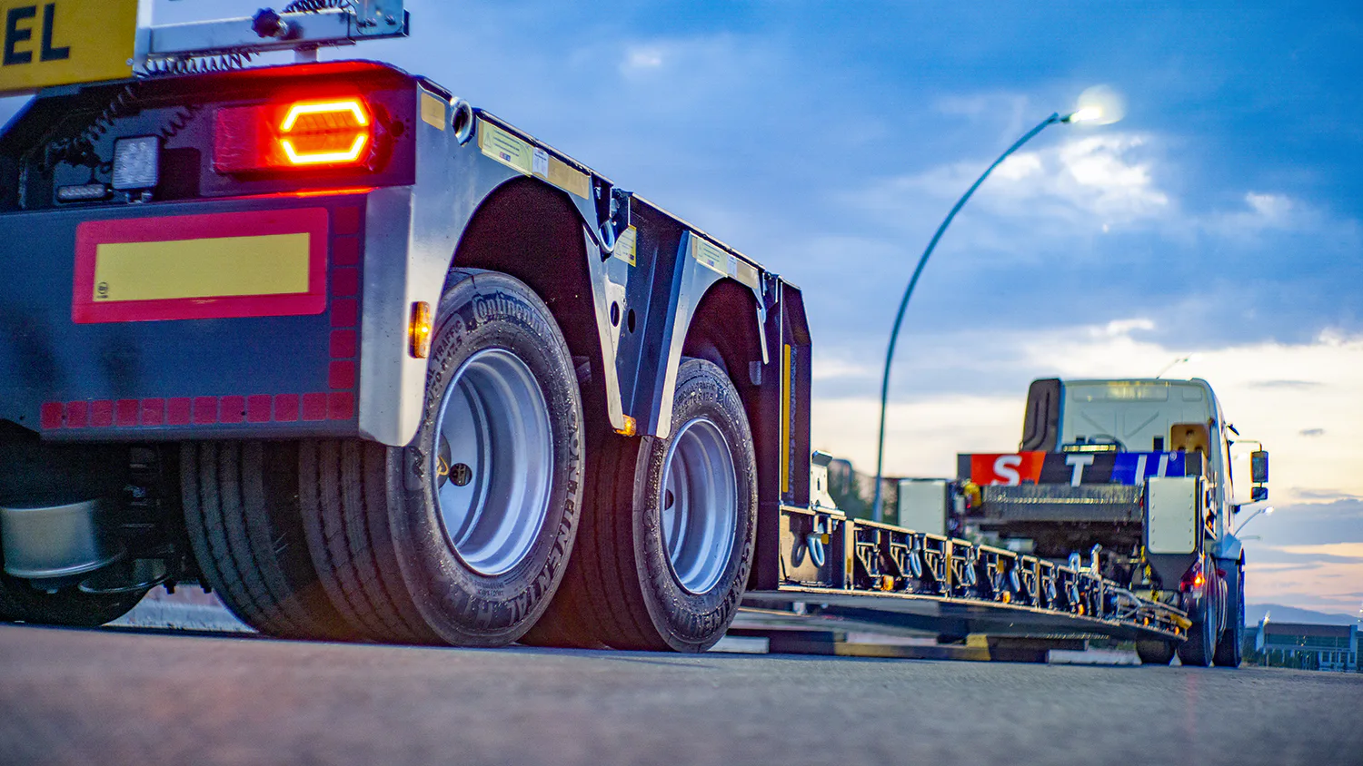 Hydraulic Steering Low Loaders for Oversized Machinery Transport — STU Trailers