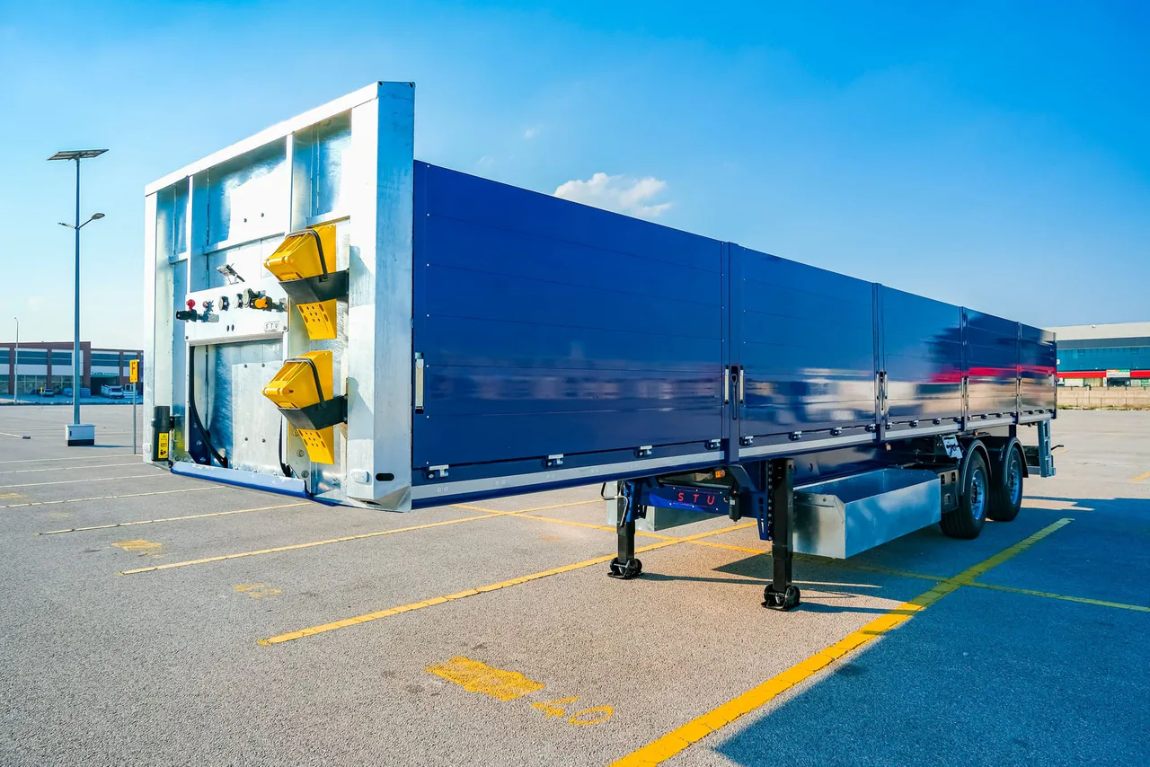Front Wall — STU Trailers