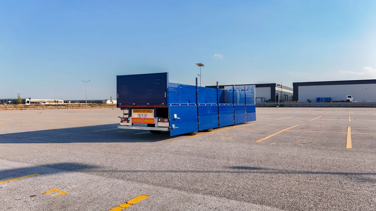 2 Axle Flatbed Trailer with Side Doors — STU Trailers