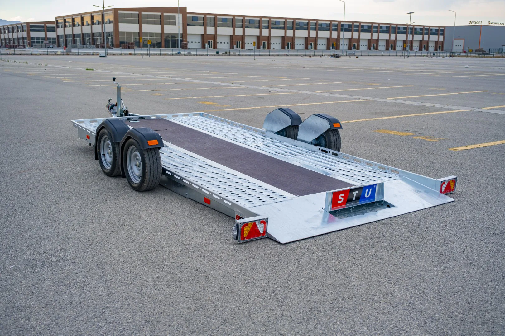 Single-Vehicle Transporter & Recovery Trailers — STU Trailers