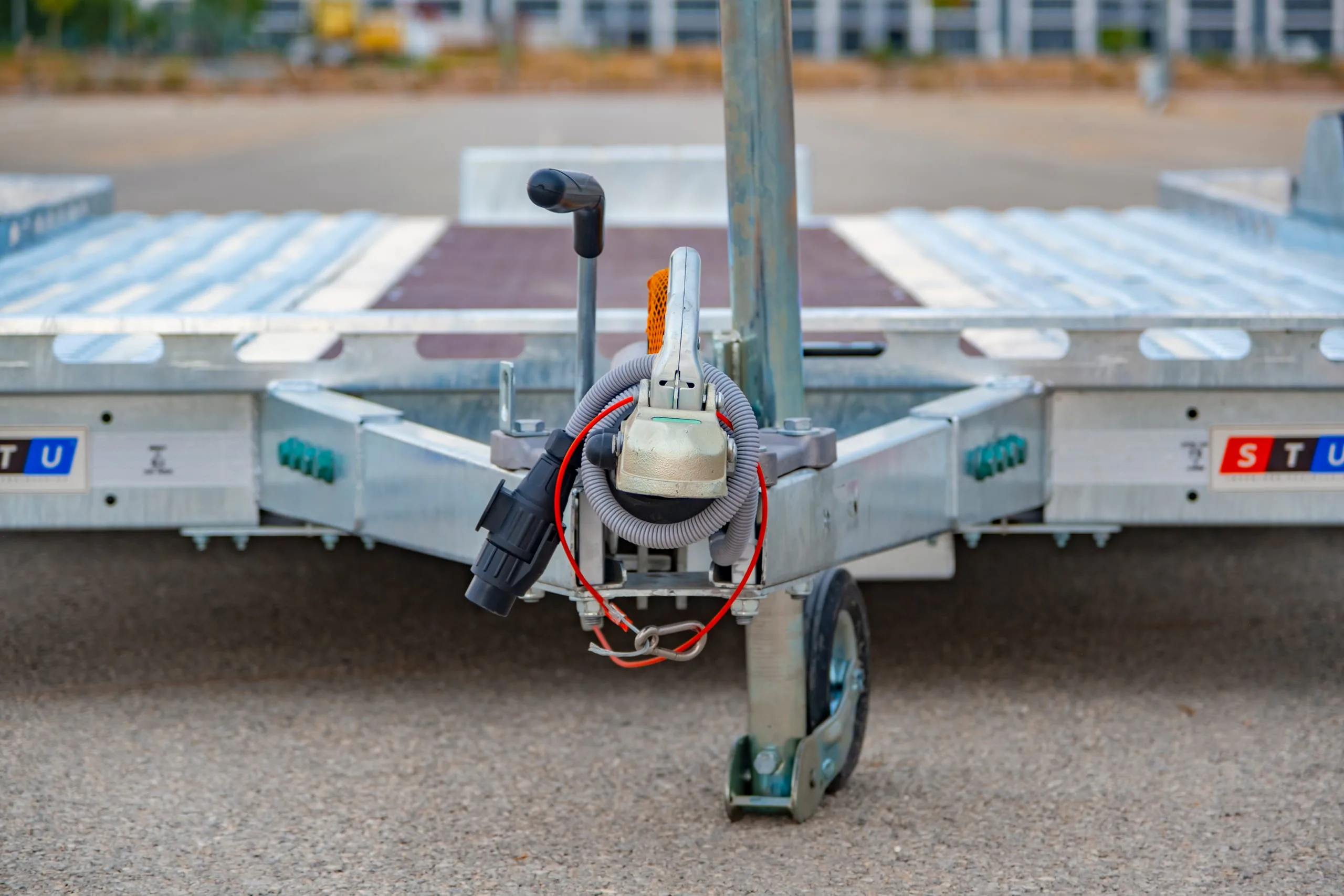 Front View — STU Trailers