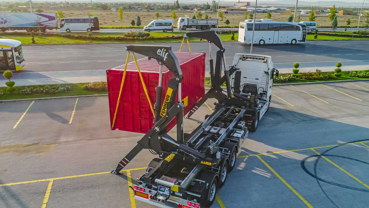 Twin Hydraulic Crane System